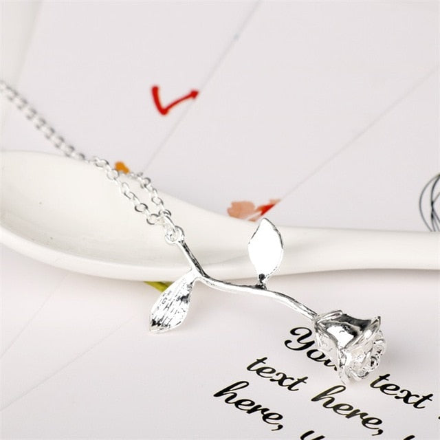 MQCHUN 3D Rose Halskette, Personalisierte Charme Halskette Schluss Rose Blume Schönheit und das Biest Schmuck Frauen Mädchen Party Geschenk