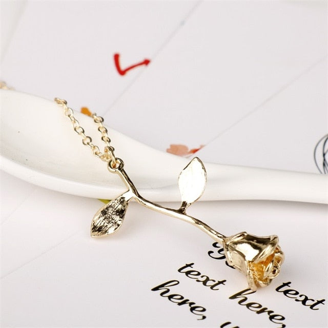 MQCHUN 3D Rose Halskette, Personalisierte Charme Halskette Schluss Rose Blume Schönheit und das Biest Schmuck Frauen Mädchen Party Geschenk